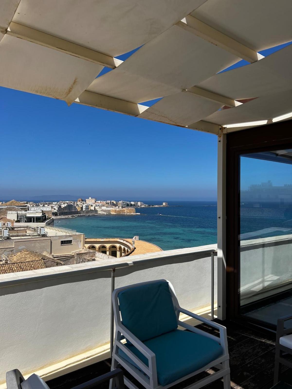 Ferienwohnung Attico Terrammare Trapani Exterior foto